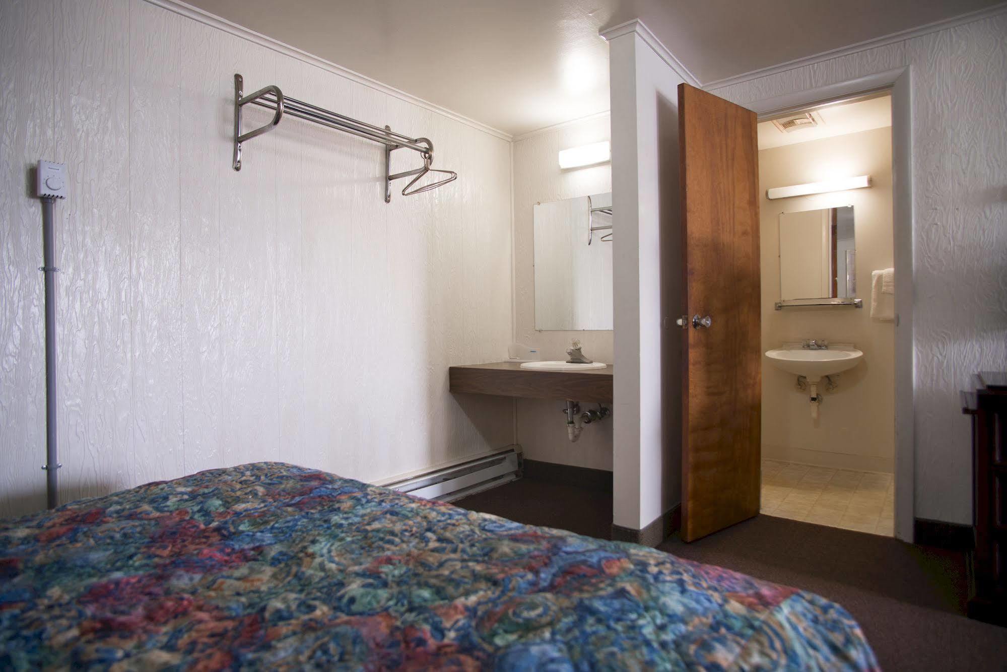 Rosemount Motel Bedford Buitenkant foto